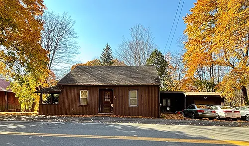 126 Bridge St Photo 1