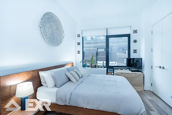 Rented by EXR | media 18