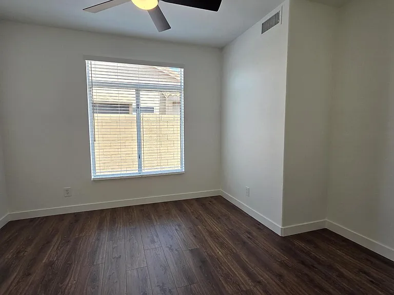 15026 N 54th Pl — Photo 11