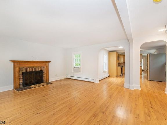 3rd image of 408 South St
