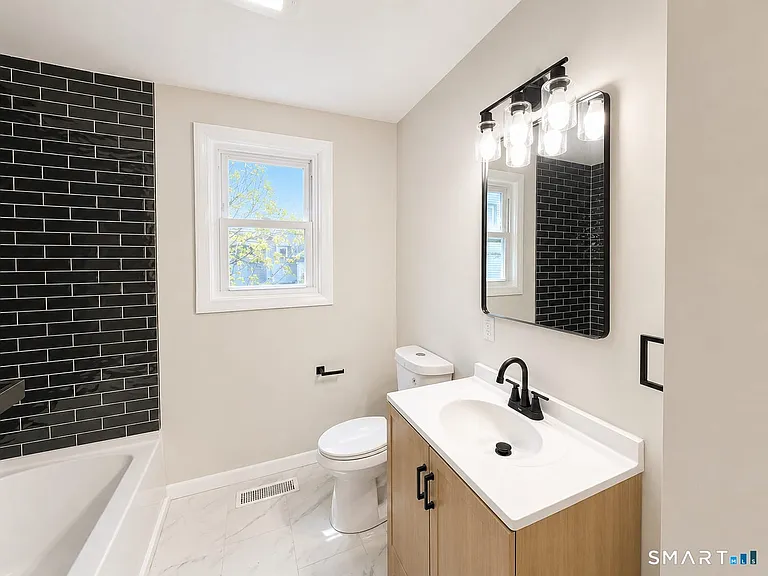 405 Wilcoxson Ave — Photo 6