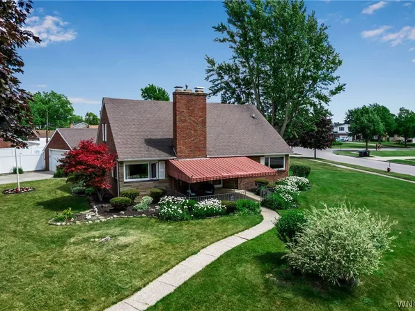 451 Woodland Dr, Buffalo, NY 14223