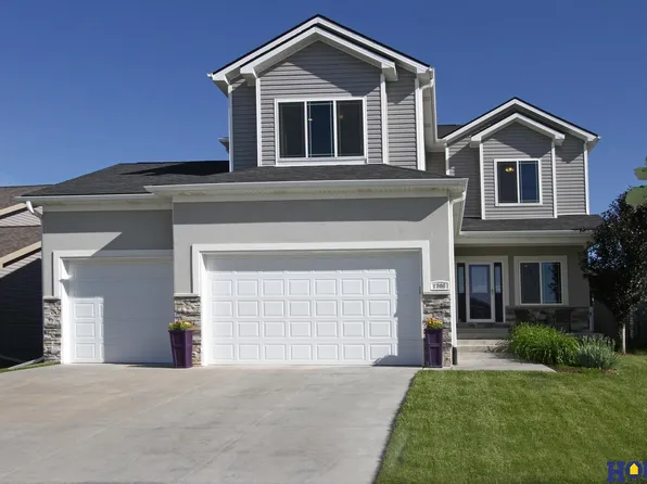1708 W Big Sky Rd, Lincoln, NE 68521