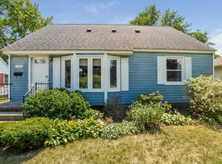 1256 Ellsmere St NE, Grand Rapids, MI 49505