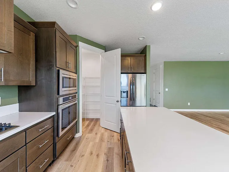 1722 N Kalapuya Pl — Photo 16