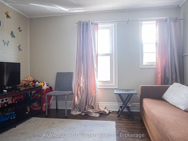 36 Welland St #REAR — Photo 10