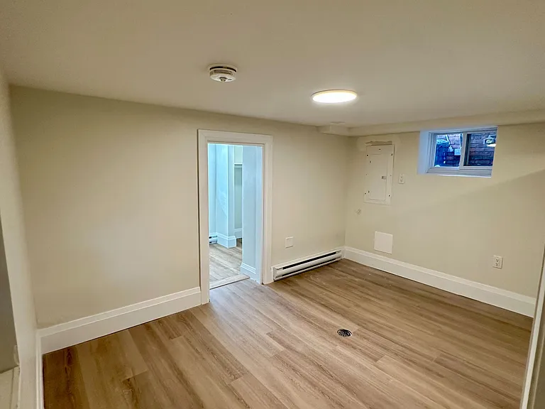 659 Vaughan Rd #3 — Photo 4