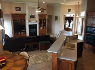 861 Black Champ Rd, Waxahachie, TX 75167