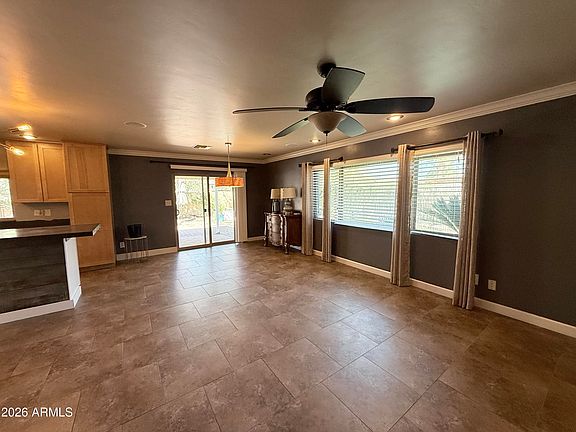 3rd image of 3708 E WETHERSFIELD Road