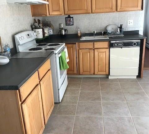 4th image of 1 Grandview Ln