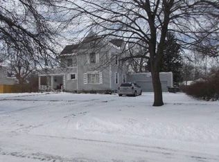 213 N 12th St, Wymore, NE 68466