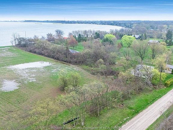 3rd image of 107 Sheridan Point Rd