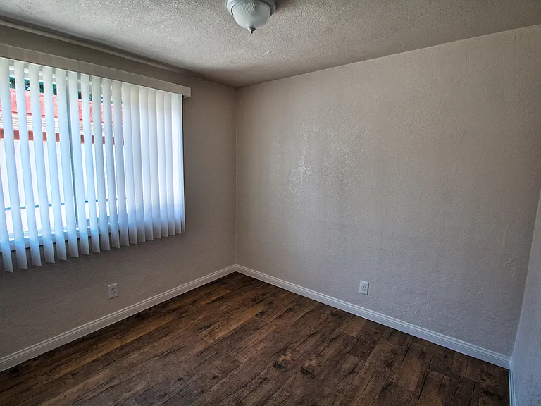 3518 Sanborn Ave #B — Photo 9