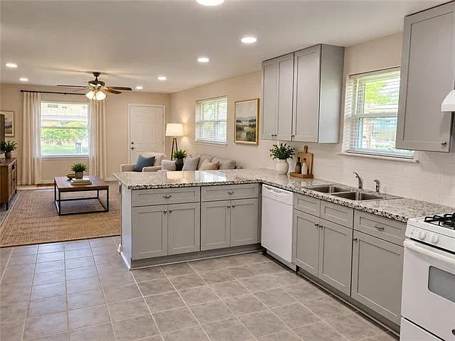 3 bed, 2.0 bath, 1400 sqft, $1,750 — Photo 2