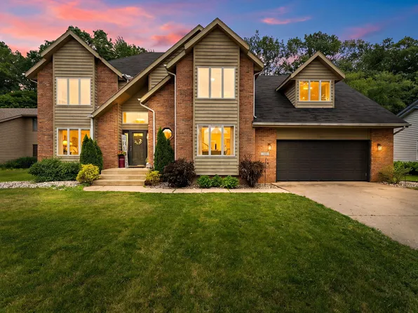380 Sandpiper Dr, Chesterton, IN 46304