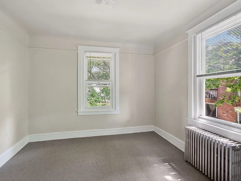 332 W Washington St — Photo 12