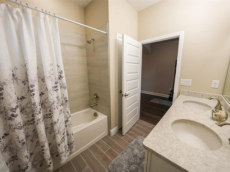 16284 Admirals Cove Ln — Photo 20