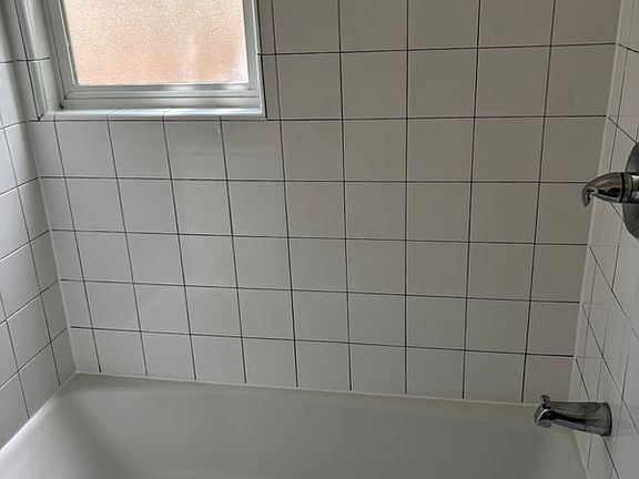 4th image of 4456 Overland Ave APT 3