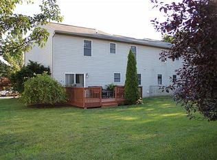 6093 Pond View Dr, Birdsboro, PA