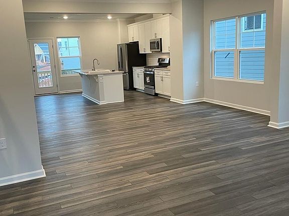 5th image of 746 Gimari Dr