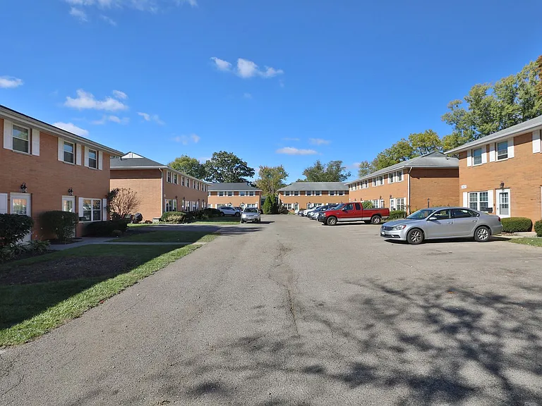 3421-3431 Maize Rd — Photo 38