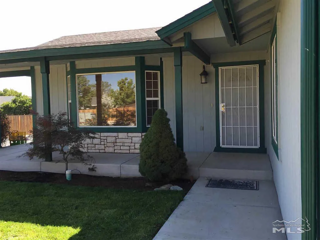 1476 Nightingale Way photo 1