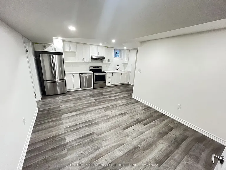 57 Queen Isabella Cres #BASEMENT — Photo 3