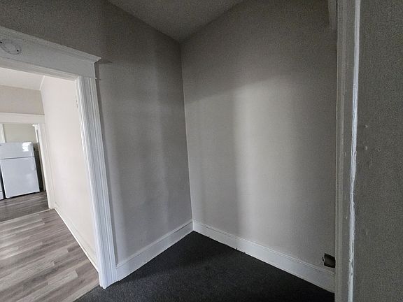 4th image of 300 William St Floor 2