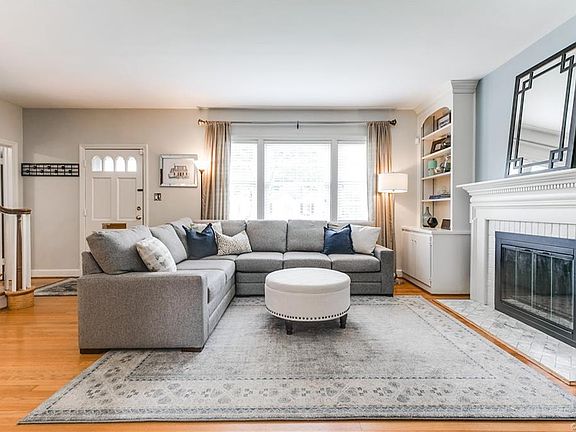 2nd image of 5001 Park Ave