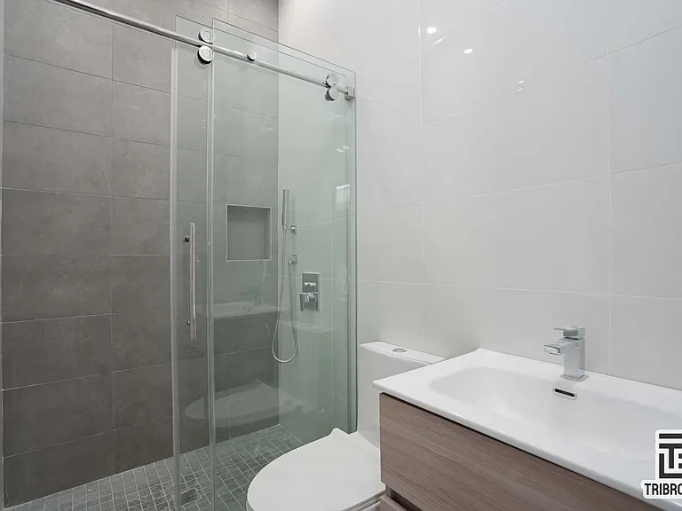 62-15 Catalpa Ave #2L — Photo 7