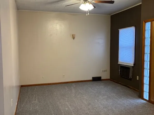 123 Marvin Ave APT 1, Volga, SD 57071