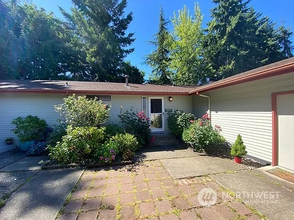 24436 10th Avenue S, Des Moines, WA 98198