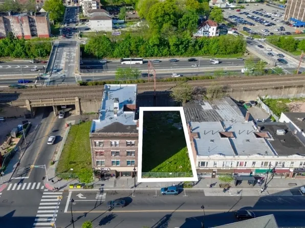 395-99 Dr Mlk Jr Blvd, East Orange City, NJ 07018