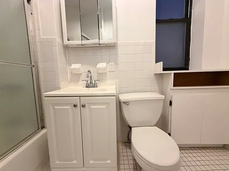 413 E 90th St #2B — Photo 6