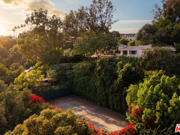 10934 Bellagio Rd, Los Angeles, CA 90077
