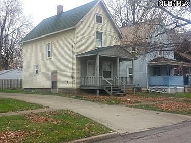 2nd image of 130 Chase St