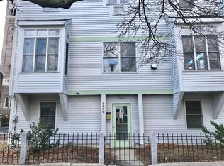 1 Hollis St #A, Cambridge, MA 02140