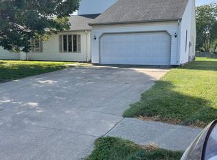 1074 Christopher Ln, Springfield, IL 62712