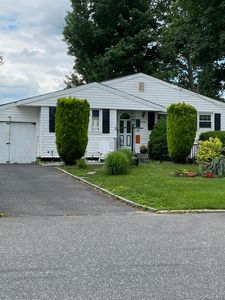 235 E 1st Street, Deer Park, NY, 11729