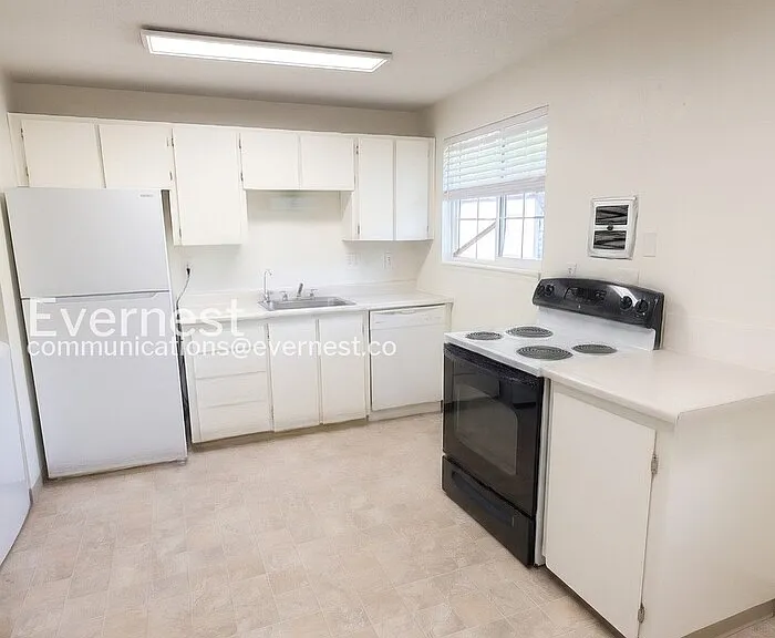 14035 SW Hazel St — Photo 3