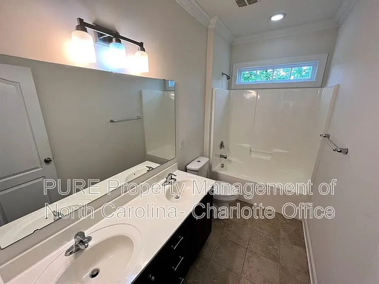 10330 Royal Winchester Dr — Photo 15