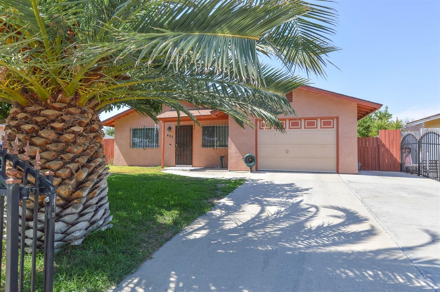 425 Mono St, Avenal, CA 93204 Zillow