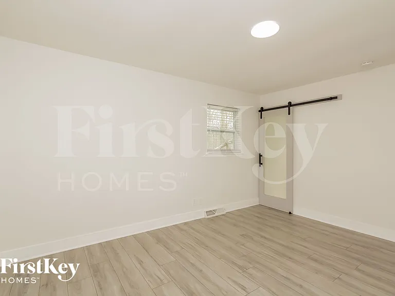 2408 Gemway Dr — Photo 8