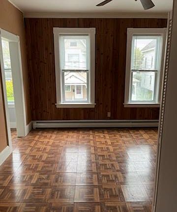 3rd image of 48 Storrie St Floor 2