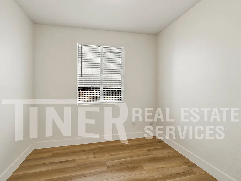 9716 Marianna Way — Photo 16