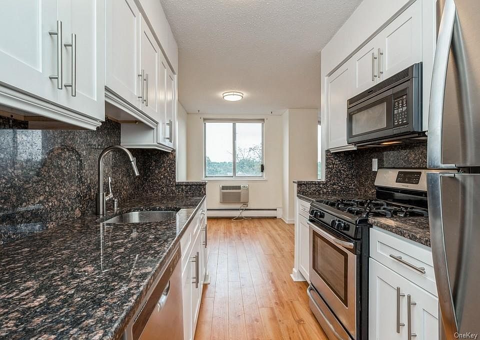 1st image of 14 Nosband Ave #34