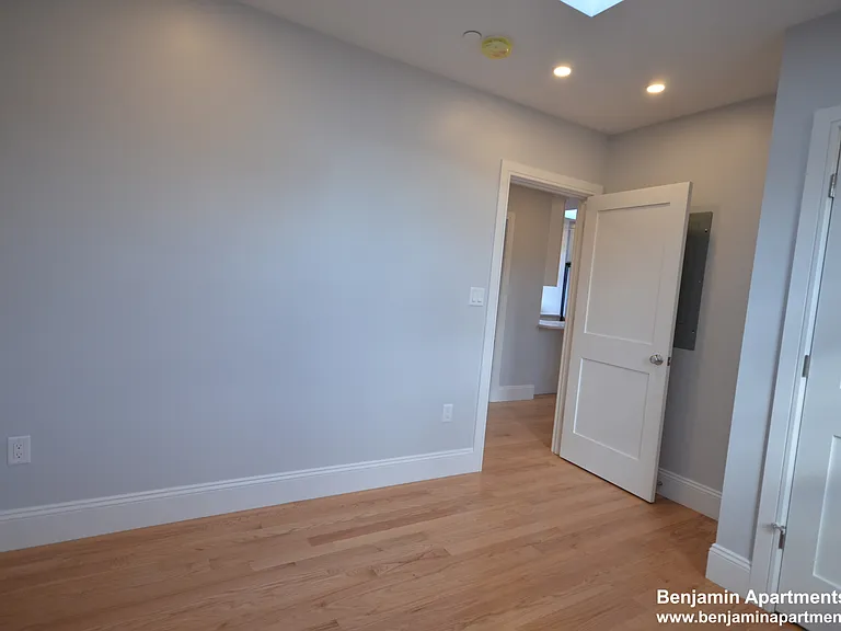 21 Shepard St #7 — Photo 15