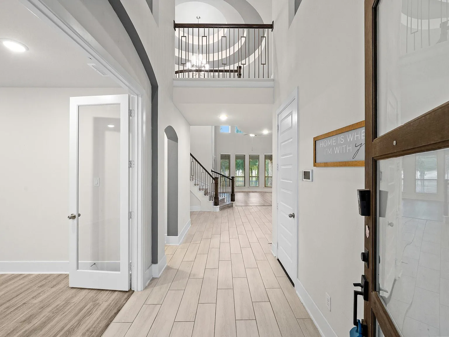 4 bed, 3.5 bath, 3066 sqft, $3,000 — Photo 4