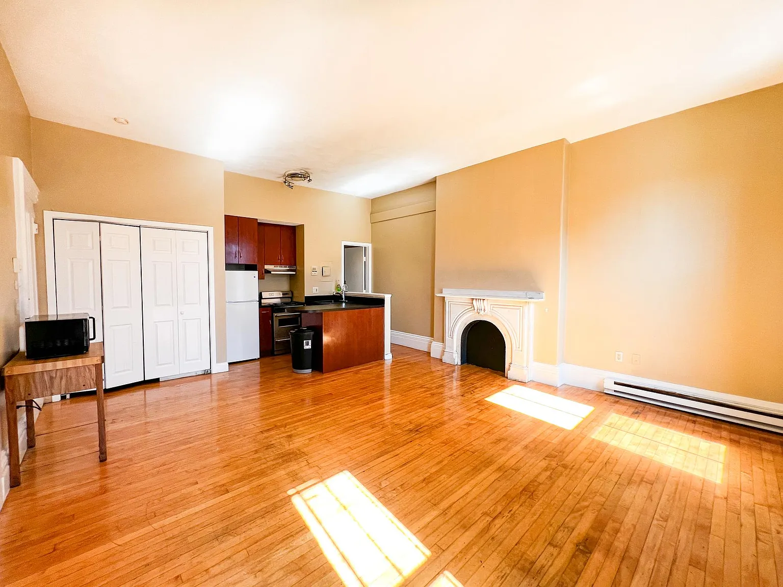 1 bed, 502 sqft, $2,400 — Photo 2