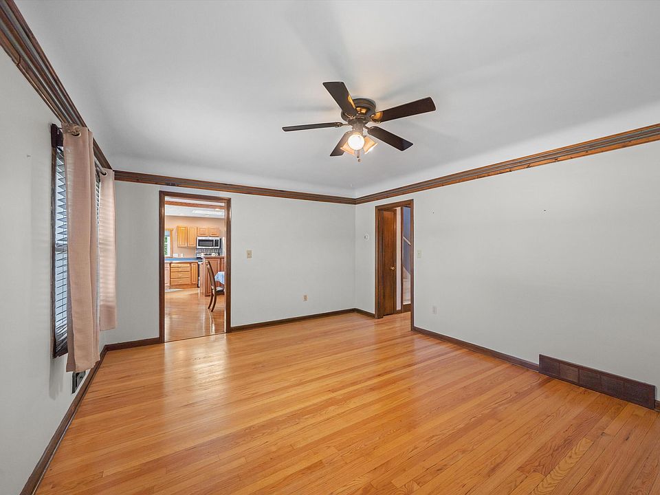 28079 Goddard Rd, photo 10